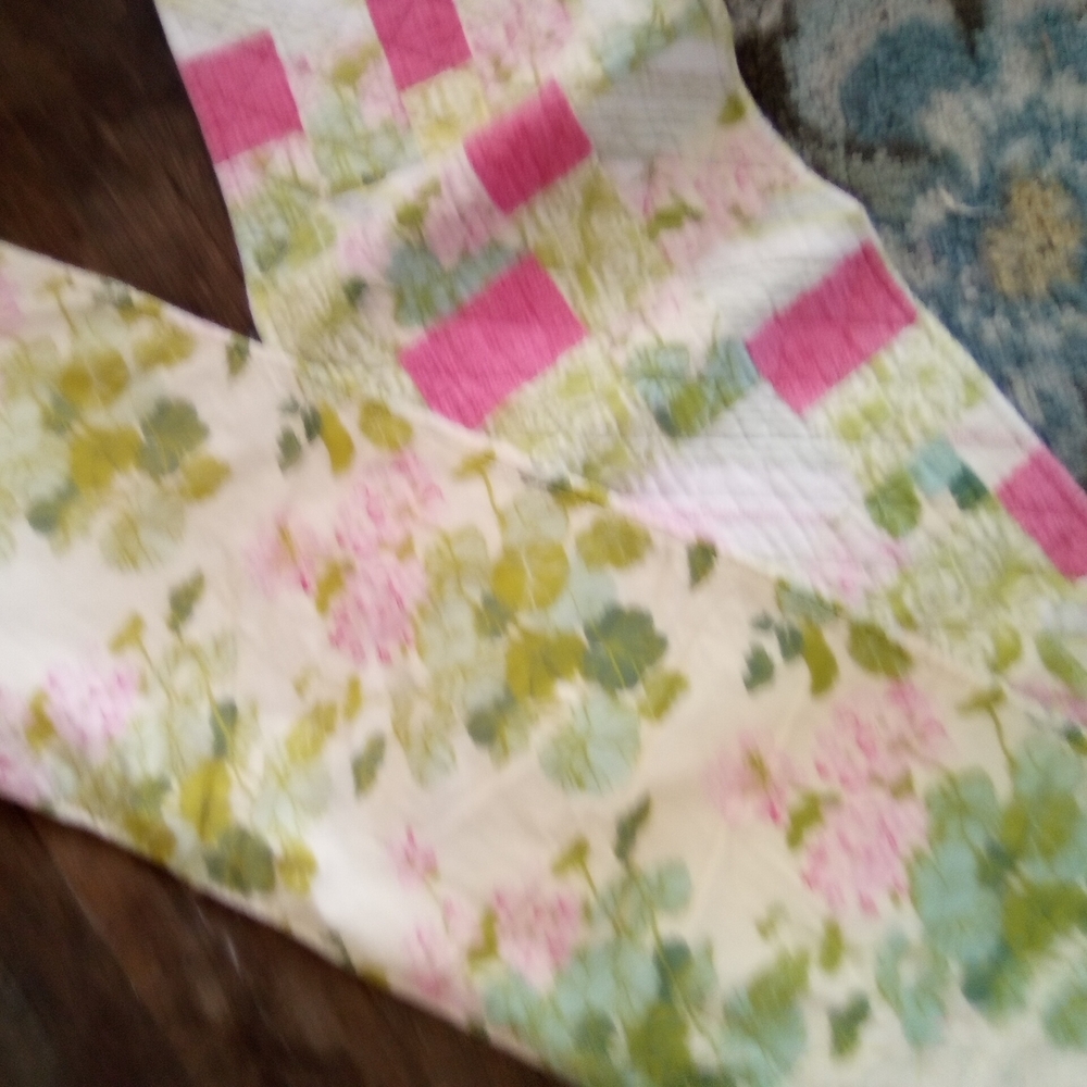 Pink Roses Floral Patchwork Table Runners 2 Pair